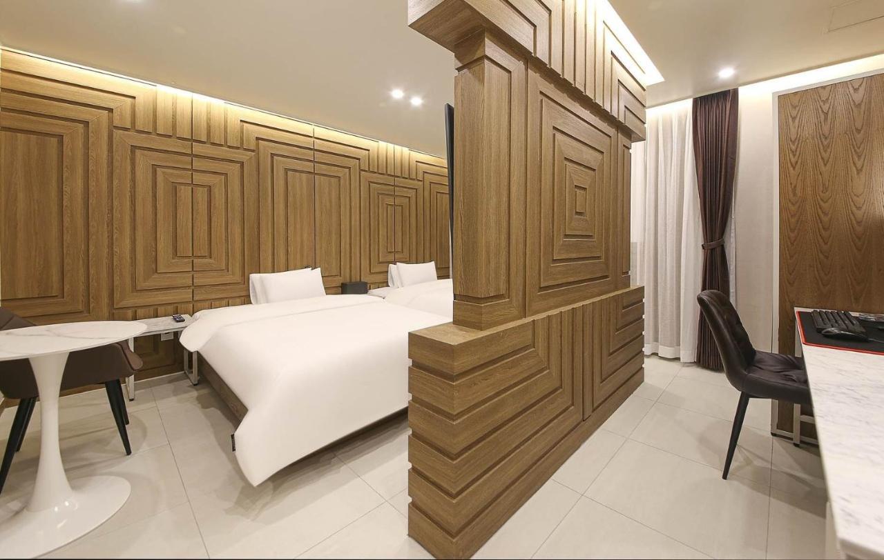 Brown Dot Hotel Sinan Gwangju Metropolitan City Bagian luar foto