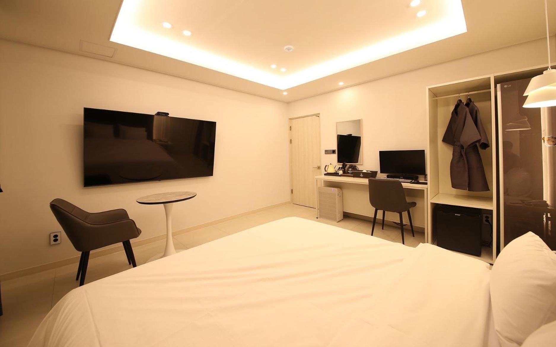 Brown Dot Hotel Sinan Gwangju Metropolitan City Bagian luar foto