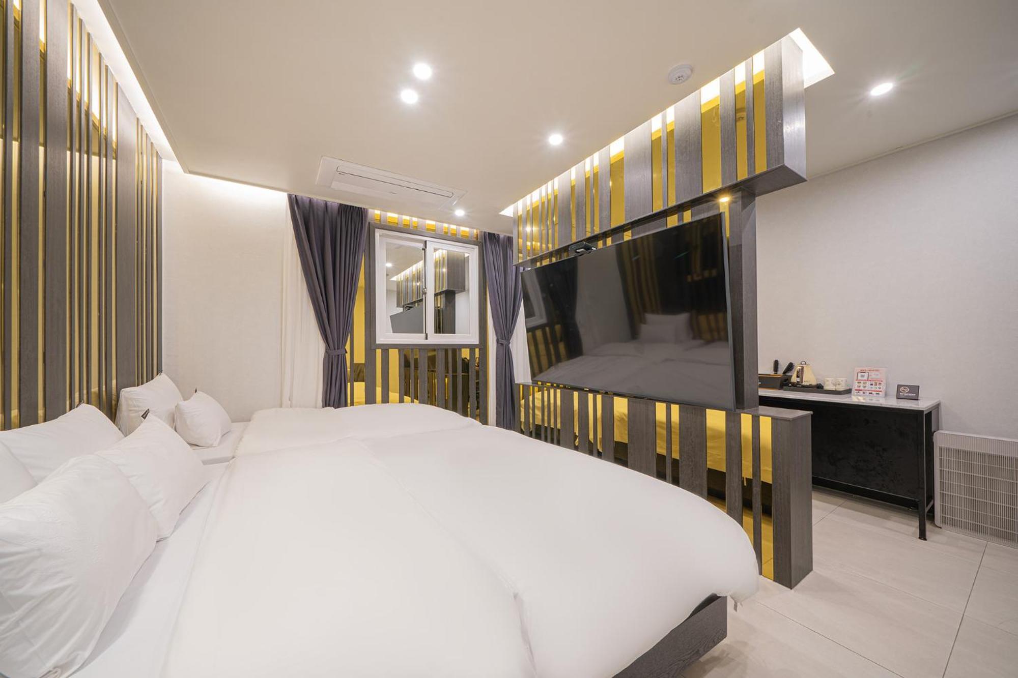 Brown Dot Hotel Sinan Gwangju Metropolitan City Bagian luar foto